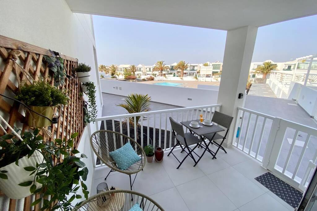 Oasis View Lanzarote Apartment Costa Teguise Exterior photo